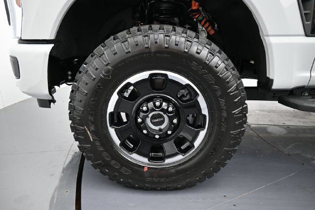 New 2026 Ford F350 Lariat w/ Tremor Off-Road Package AWD/4WD image 12