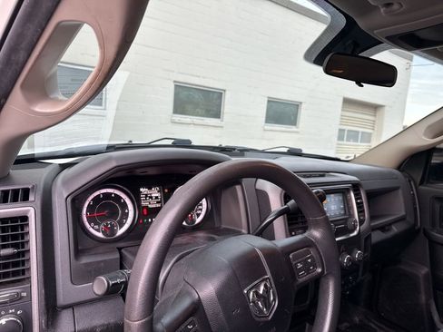 Used 2018 RAM 2500 Tradesman w/ Chrome Appearance Group image 12