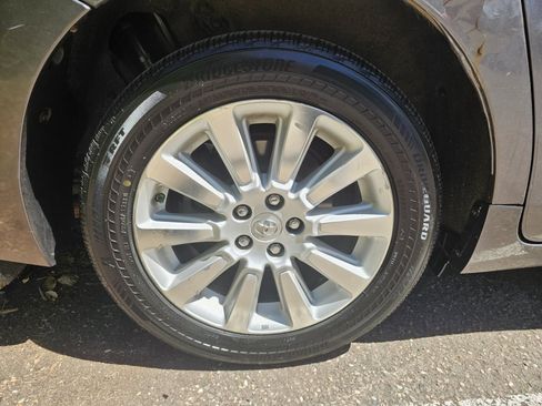 Used 2013 Toyota Sienna XLE AWD/4WD image 51
