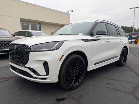 New 2026 Lincoln Aviator Reserve w/ Jet Appearance Package image 8
