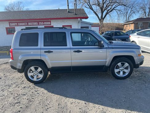 Used 2017 Jeep Patriot Sport w/ Tire & Wheel Group image 2