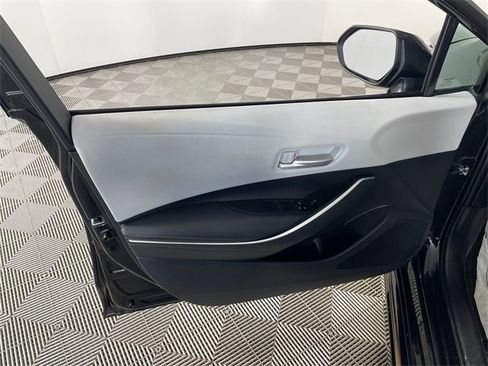 Used 2022 Toyota Corolla SE image 15