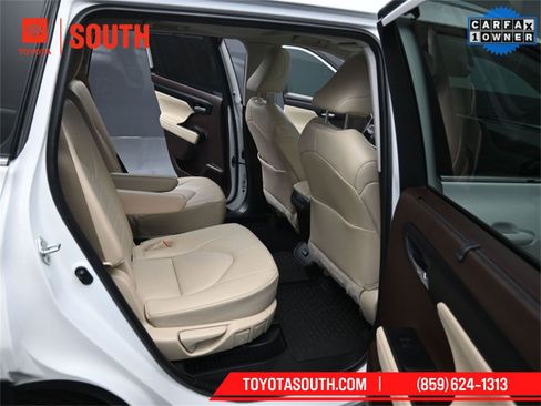 Used 2022 Toyota Highlander XLE image 37