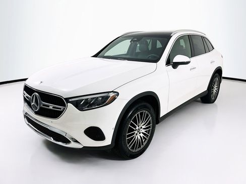 Used 2026 Mercedes-Benz GLC 300 image 3