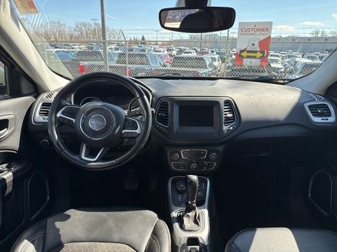 Used 2020 Jeep Compass Latitude image 9