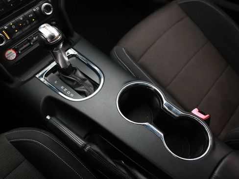 Used 2015 Ford Mustang Coupe image 39