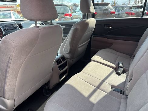 Used 2019 Honda Pilot LX image 9
