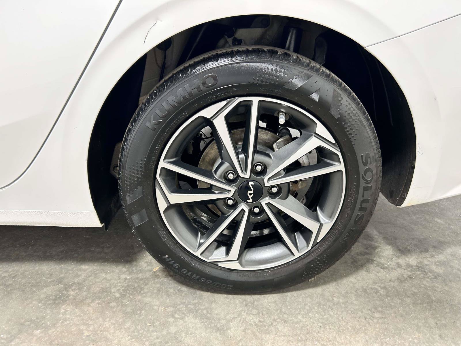 Used 2023 Kia Forte LXS FWD image 7