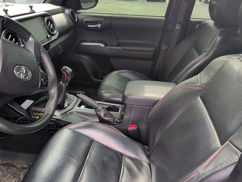 Used 2021 Toyota Tacoma TRD Pro AWD/4WD image 6
