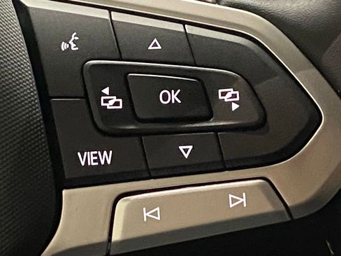 New 2026 Volkswagen Tiguan SE image 13