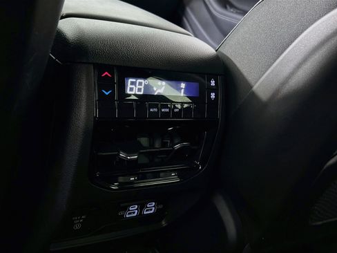 Used 2023 Jeep Grand Cherokee L Laredo AWD/4WD image 24