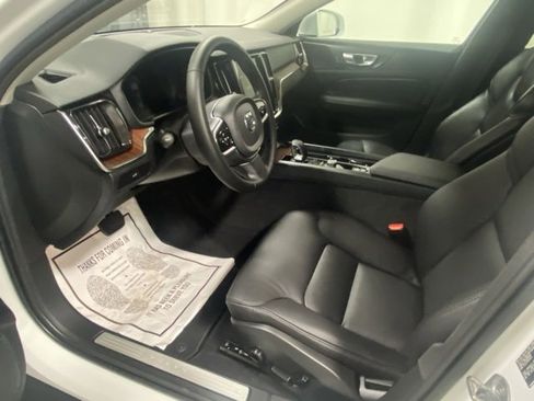 Certified 2024 Volvo V60 B5 Cross Country Plus image 10