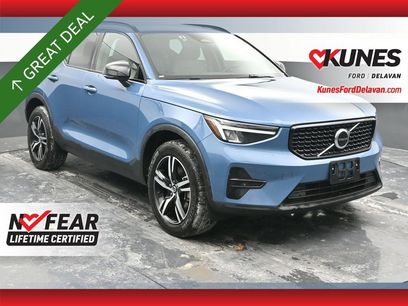 Used 2024 Volvo XC40 B5 Core