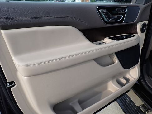 Certified 2024 Lincoln Navigator Premiere image 19