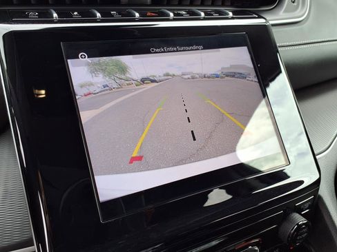 Used 2024 Jeep Grand Cherokee L Laredo image 29