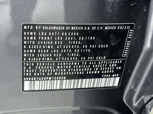 New 2023 Volkswagen Tiguan SEL R-Line image 27