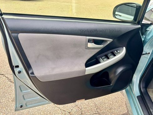 Used 2012 Toyota Prius Prime Plug-In Hybrid FWD image 9