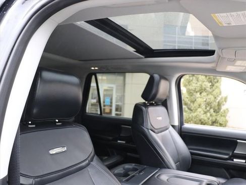 Used 2025 Ford Expedition Platinum image 9