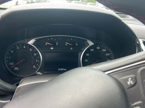 Used 2023 Chevrolet Equinox RS w/ RS Leather Package FWD image 8