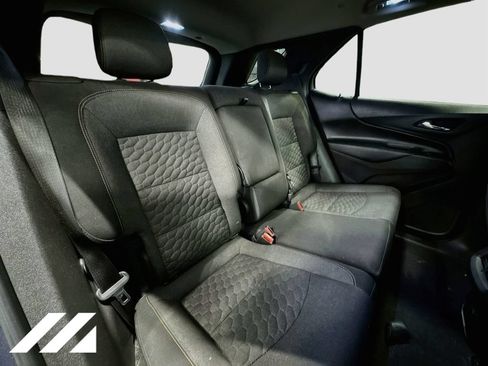 Used 2018 Chevrolet Equinox LT FWD image 25