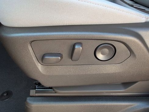 New 2026 Chevrolet Suburban LS image 14