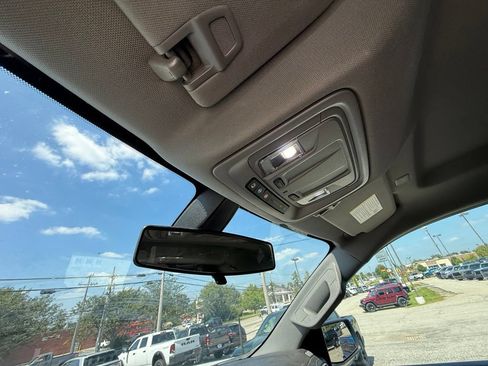 Used 2021 Chevrolet Silverado 1500 LT w/ Fleet Comfort Package AWD/4WD image 24