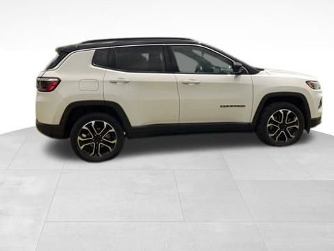 Used 2023 Jeep Compass Limited image 8