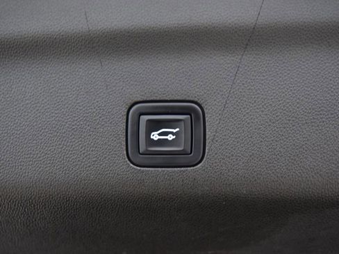 Used 2023 Chevrolet Tahoe High Country AWD/4WD image 24