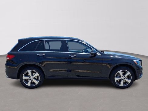 Used 2016 Mercedes-Benz GLC 300 4MATIC image 4