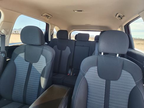 Used 2021 Kia Sorento LX image 17