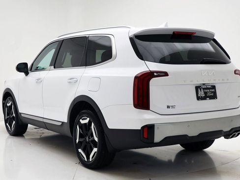 Used 2023 Kia Telluride S w/ S Sunroof Package image 7