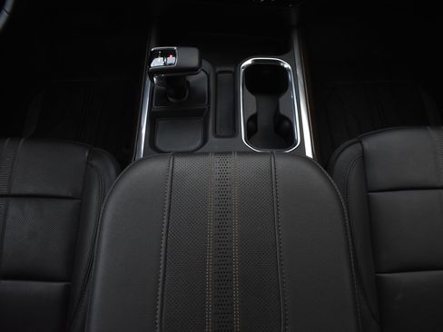 Used 2024 Chevrolet Silverado 1500 High Country w/ Technology Package image 25