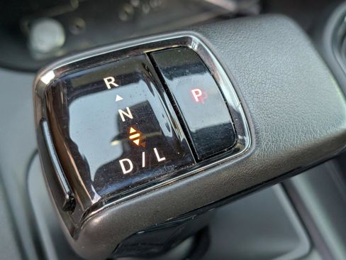 Used 2022 GMC Sierra 1500 AT4 w/ Technology Package image 28