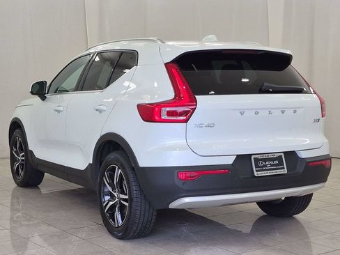 Used 2025 Volvo XC40 B5 Core AWD/4WD image 6