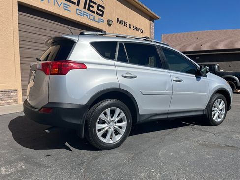 Used 2015 Toyota RAV4 Limited AWD/4WD image 32