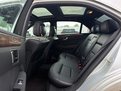 Used 2012 Mercedes-Benz E 350 4MATIC Sedan image 5