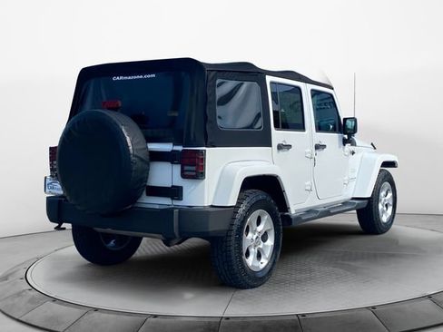 Used 2015 Jeep Wrangler Unlimited Sahara w/ Connectivity Group AWD/4WD image 5