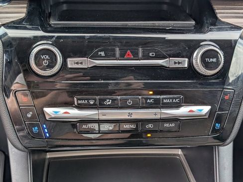 Used 2022 Ford Explorer Limited w/ Equipment Group 301A RWD image 22