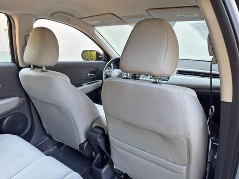 Used 2020 Honda HR-V LX image 27