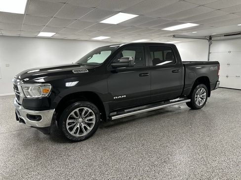 Used 2022 RAM 1500 Big Horn AWD/4WD image 4