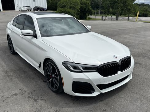 Used 2023 BMW M550i xDrive w/ Executive Package AWD/4WD image 2