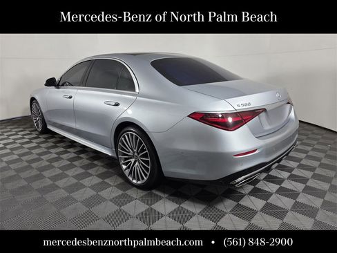 Certified 2022 Mercedes-Benz S 580 4MATIC Sedan image 4