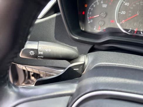 Used 2020 Toyota Corolla SE FWD image 16