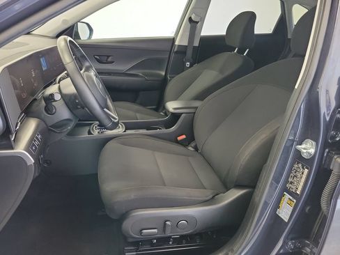 Used 2025 Hyundai Kona SEL AWD/4WD image 17