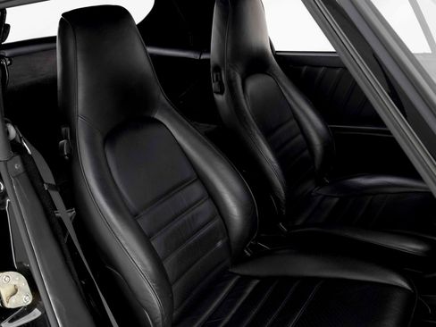 Used 1987 Porsche 911 Carrera RWD image 15