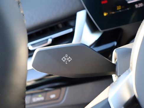 Certified 2025 BMW X2 xDrive28i w/ Technology Package image 38