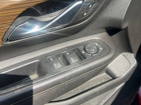 Used 2020 GMC Terrain SLE FWD image 8