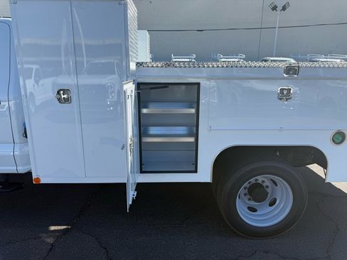 New 2026 Ford F550 4x4 Crew Cab Super Duty image 15