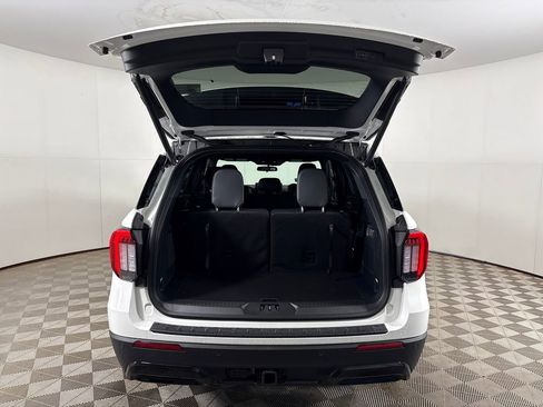 New 2026 Ford Explorer ST-Line RWD image 28