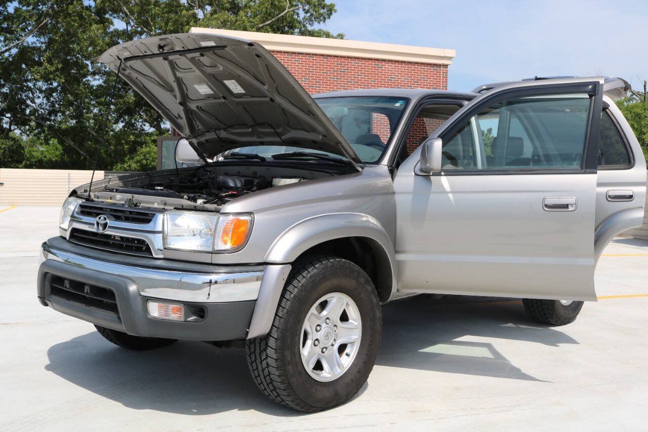 Used 2002 Toyota 4Runner SR5 AWD/4WD image 15